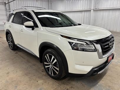 Used 2023 Nissan Pathfinder Platinum