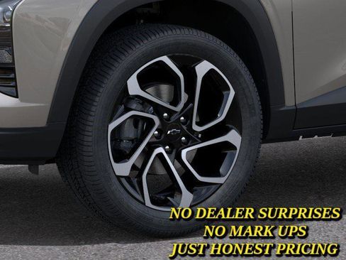 New 2026 Chevrolet Trax RS w/ Driver Confidence Package FWD image 9