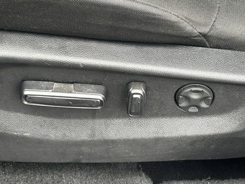 Used 2021 Honda CR-V EX image 6