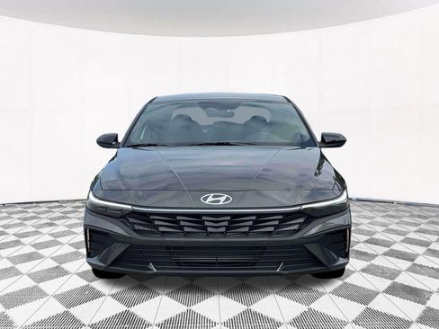 New 2026 Hyundai Elantra Sport FWD image 19
