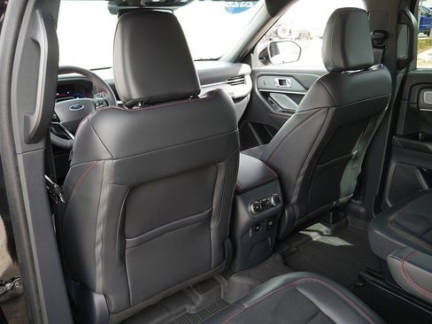 Used 2025 Ford Explorer ST image 16