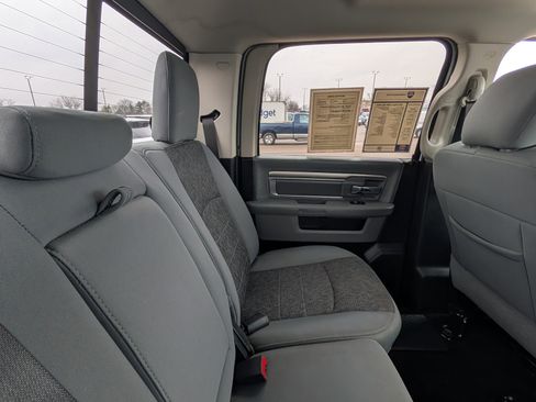 Used 2018 RAM 1500 Big Horn image 28