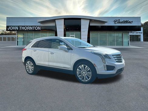 Used 2018 Cadillac XT5 Premium Luxury FWD image 3