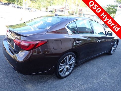Used 2018 INFINITI Q50 Luxe w/ Cargo Package (L95) image 7
