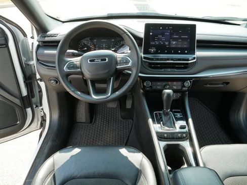 Used 2024 Jeep Compass Trailhawk AWD/4WD image 22