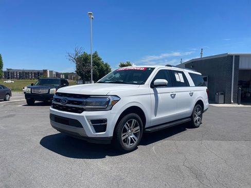 Used 2024 Ford Expedition Max Limited RWD image 3
