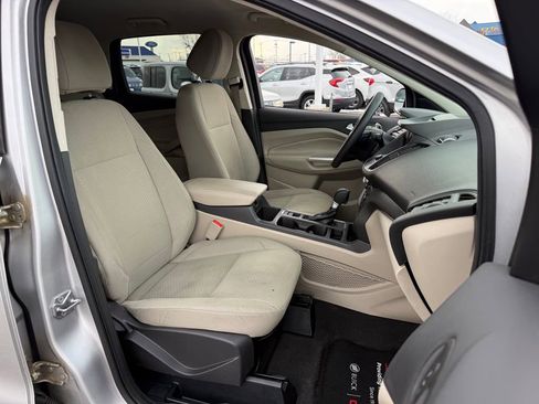 Used 2017 Ford Escape SE w/ Equipment Group 201A image 28