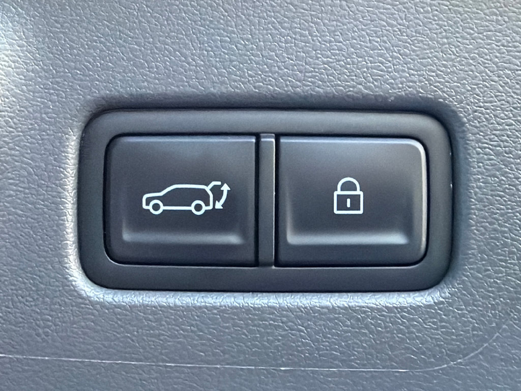 Used 2025 Hyundai Santa Fe SE w/ Tow & Go Package FWD image 19