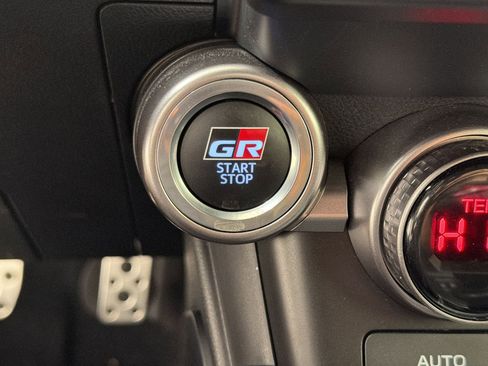 Used 2023 Toyota GR86 Premium w/ ALL Weather Mat Package (TMS) image 24