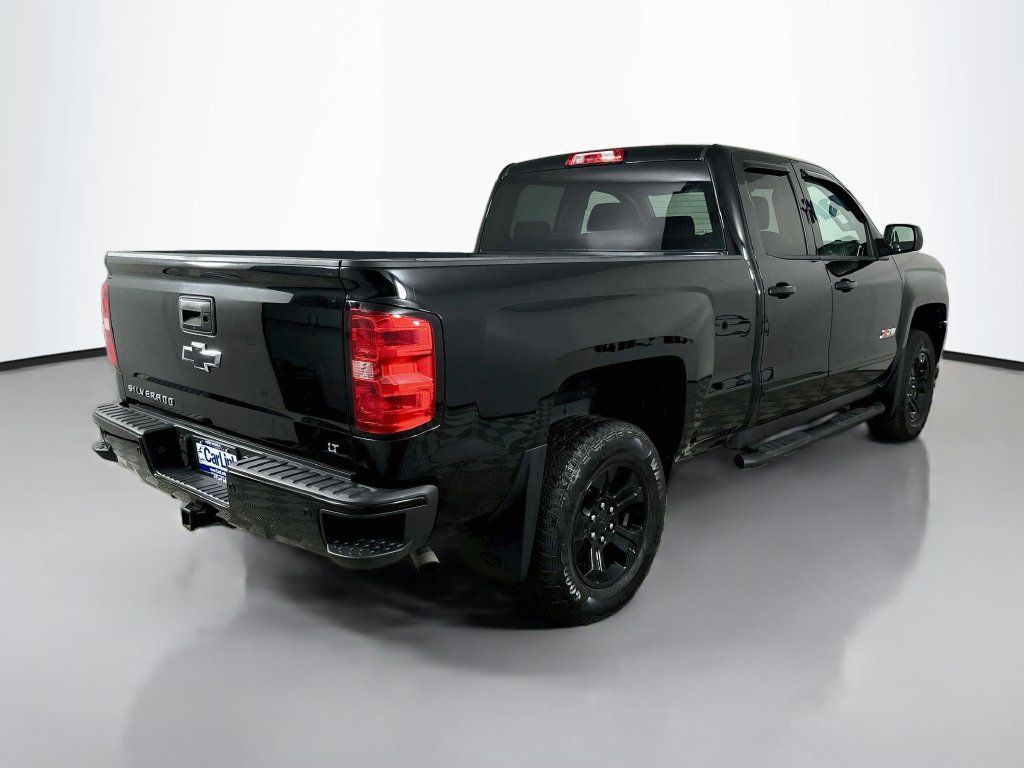 Used 2017 Chevrolet Silverado 1500 LT w/ Midnight Edition AWD/4WD image 8