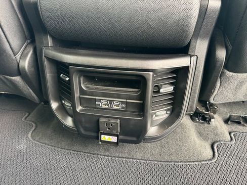 Used 2022 RAM 1500 Laramie AWD/4WD image 37