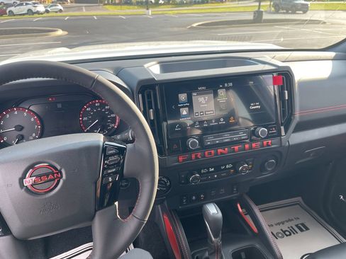 New 2026 Nissan Frontier PRO-4X w/ Pro Premium Package AWD/4WD image 17