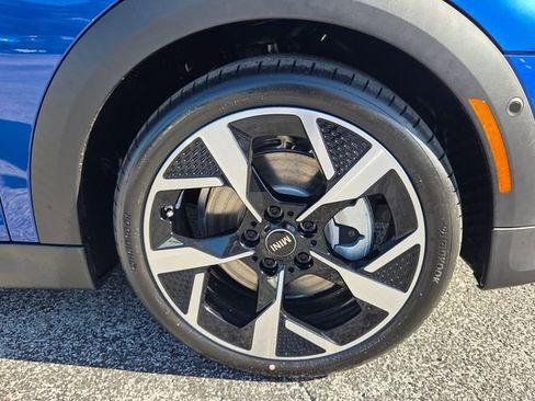 New 2026 MINI Cooper 2-Door Hardtop image 9