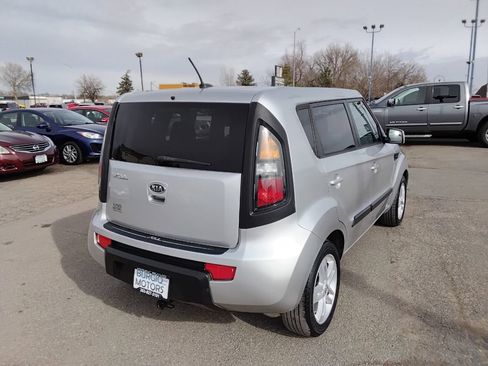 Used 2011 Kia Soul + w/ Audio Pkg image 5