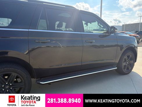 Used 2021 Ford Expedition Max XLT RWD image 2