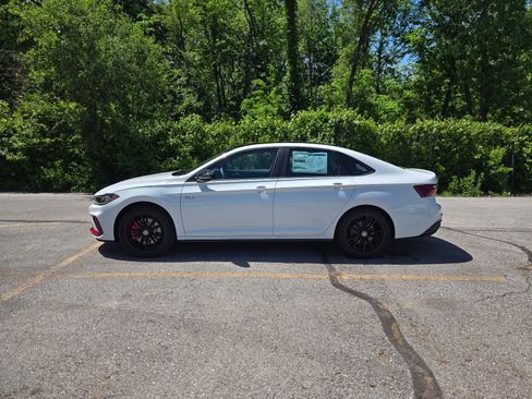 New 2026 Volkswagen Jetta GLI Autobahn FWD image 2