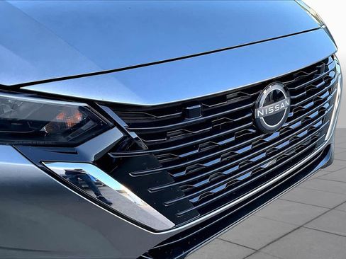 Used 2024 Nissan Sentra SV FWD image 29