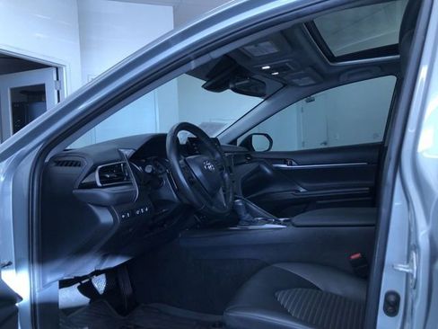 Used 2023 Toyota Camry SE image 11