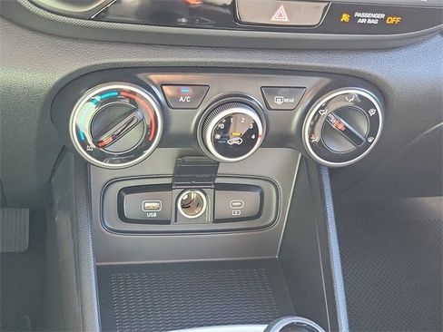 New 2026 Hyundai Venue SE image 10