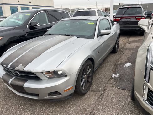 Used 2010 Ford Mustang Coupe image 5