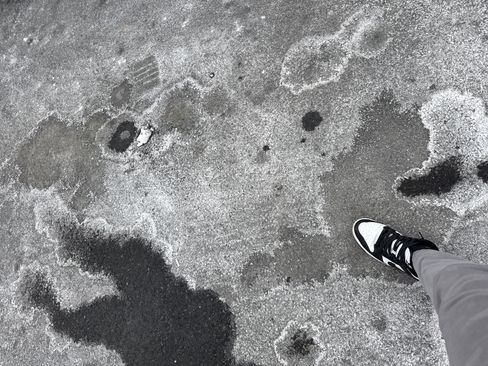 Used 2022 Dodge Challenger R/T w/ Blacktop Package image 4