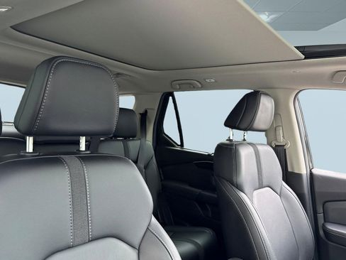 Certified 2024 Honda Pilot Touring image 25