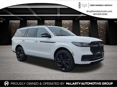 New 2027 Lincoln Navigator Reserve w/ Jet Appearance Package