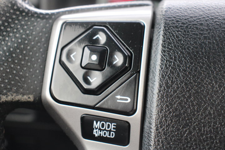 Used 2016 Toyota 4Runner SR5 AWD/4WD image 25