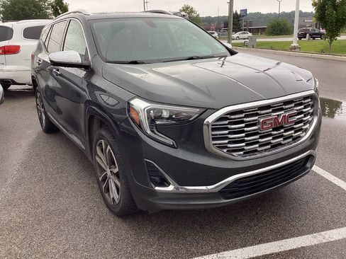 Used 2019 GMC Terrain Denali AWD/4WD image 2