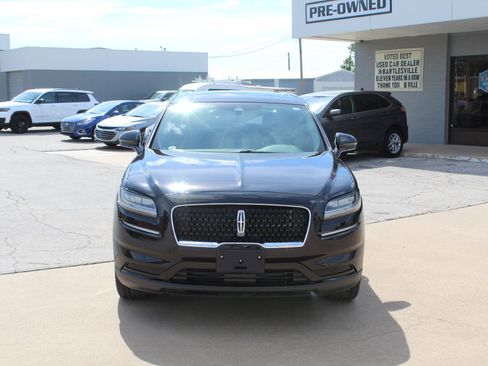 Used 2023 Lincoln Nautilus Reserve w/ Monochromatic Package image 12