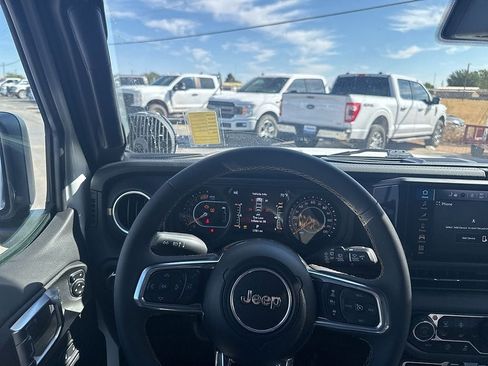 Used 2024 Jeep Wrangler Sahara image 10