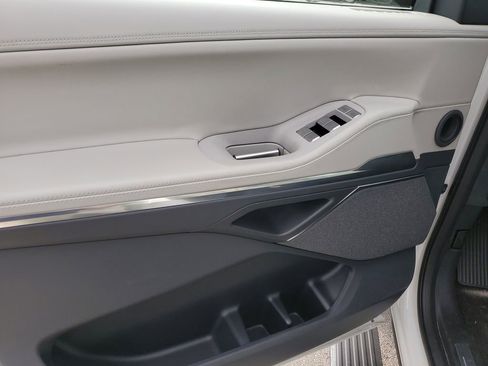 New 2025 Lincoln Navigator Reserve AWD/4WD image 18