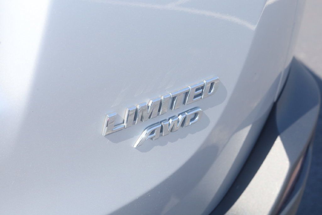 Used 2015 Toyota RAV4 Limited AWD/4WD image 34