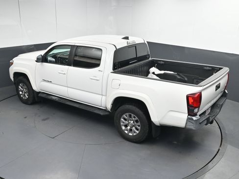 Used 2018 Toyota Tacoma SR5 image 37