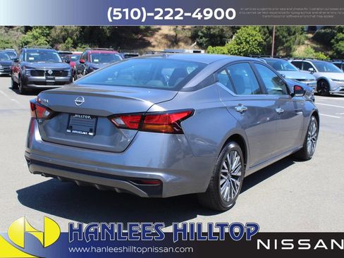 Used 2025 Nissan Altima 2.5 SV FWD image 7