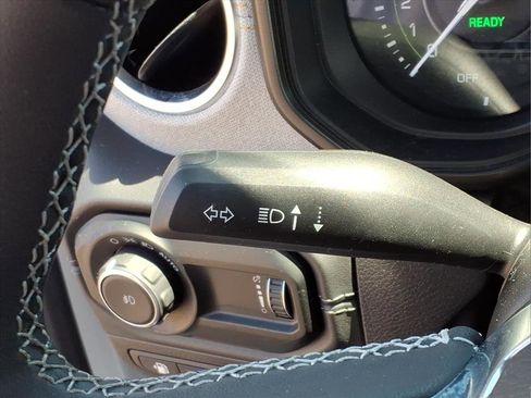 Used 2025 Jeep Wrangler Sahara AWD/4WD image 30