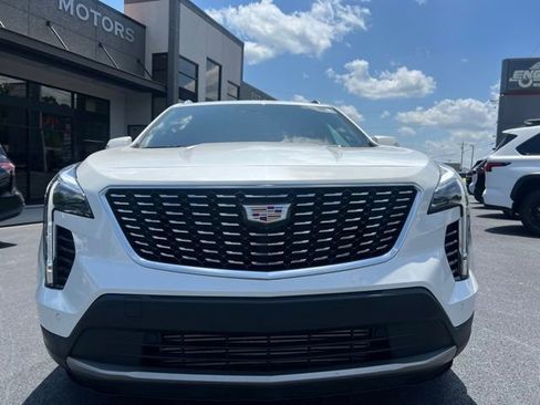 Used 2022 Cadillac XT4 Premium Luxury w/ Technology Package image 3