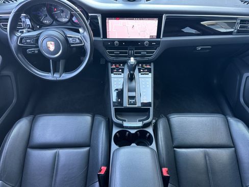 Certified 2023 Porsche Macan AWD/4WD image 7