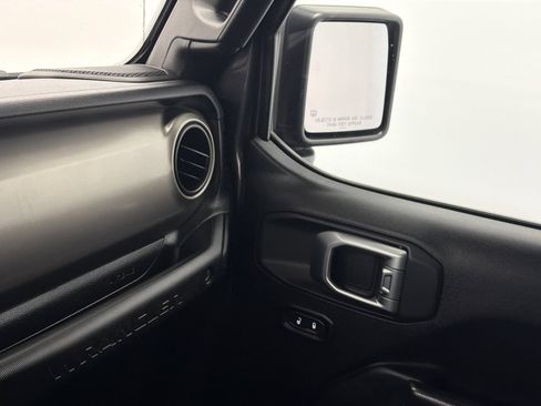 Used 2020 Jeep Wrangler Unlimited Sport S AWD/4WD image 31