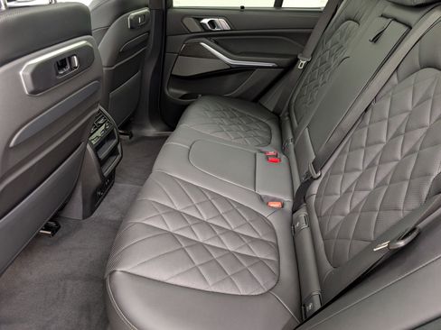 New 2026 BMW X5 M60i image 23