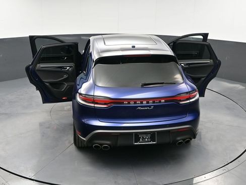 Certified 2023 Porsche Macan S AWD/4WD image 35