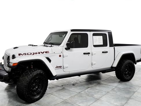 Used 2022 Jeep Gladiator Mojave w/ Trailer Tow Package AWD/4WD image 4