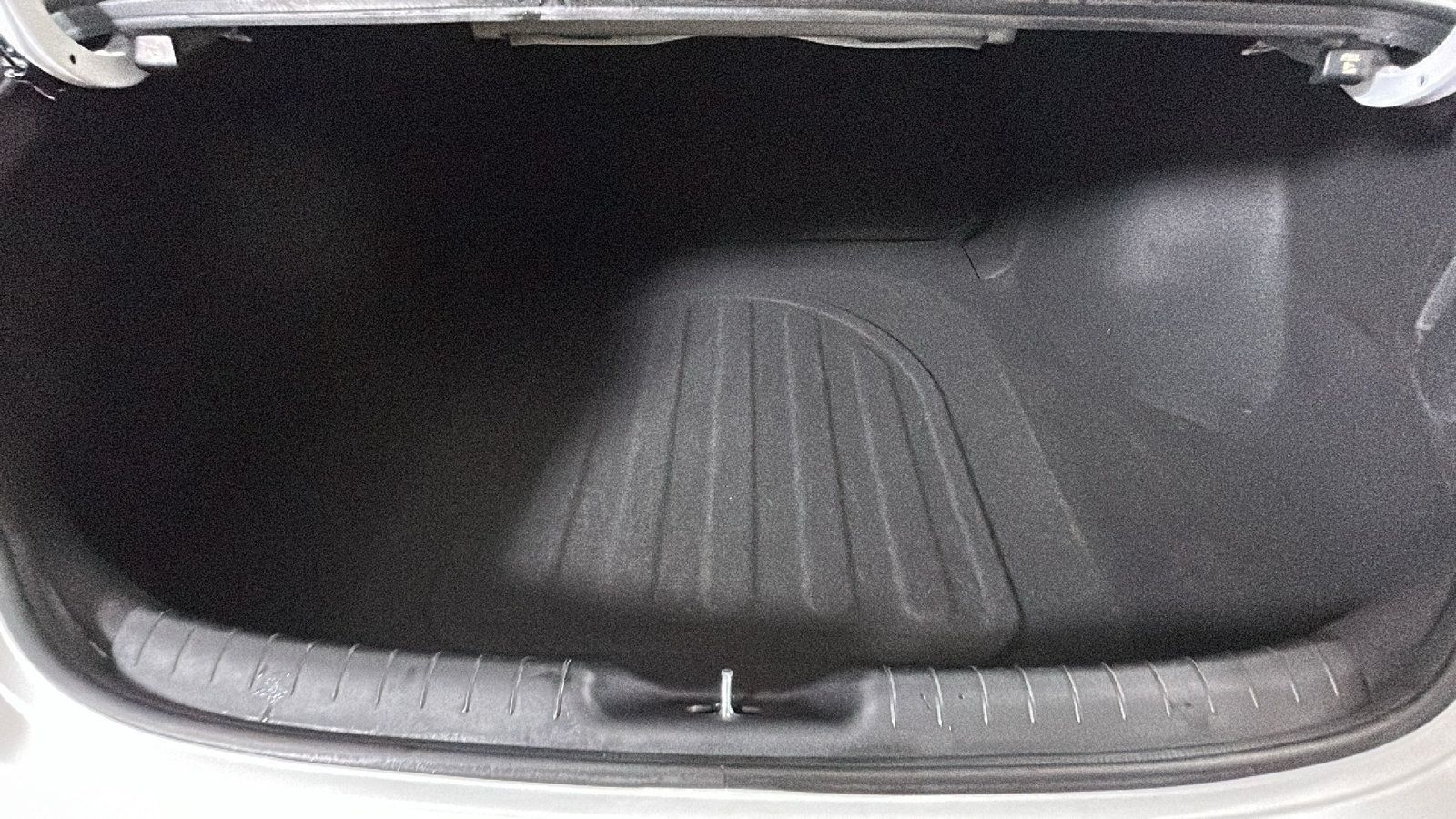 Used 2025 Hyundai Elantra SEL FWD image 33