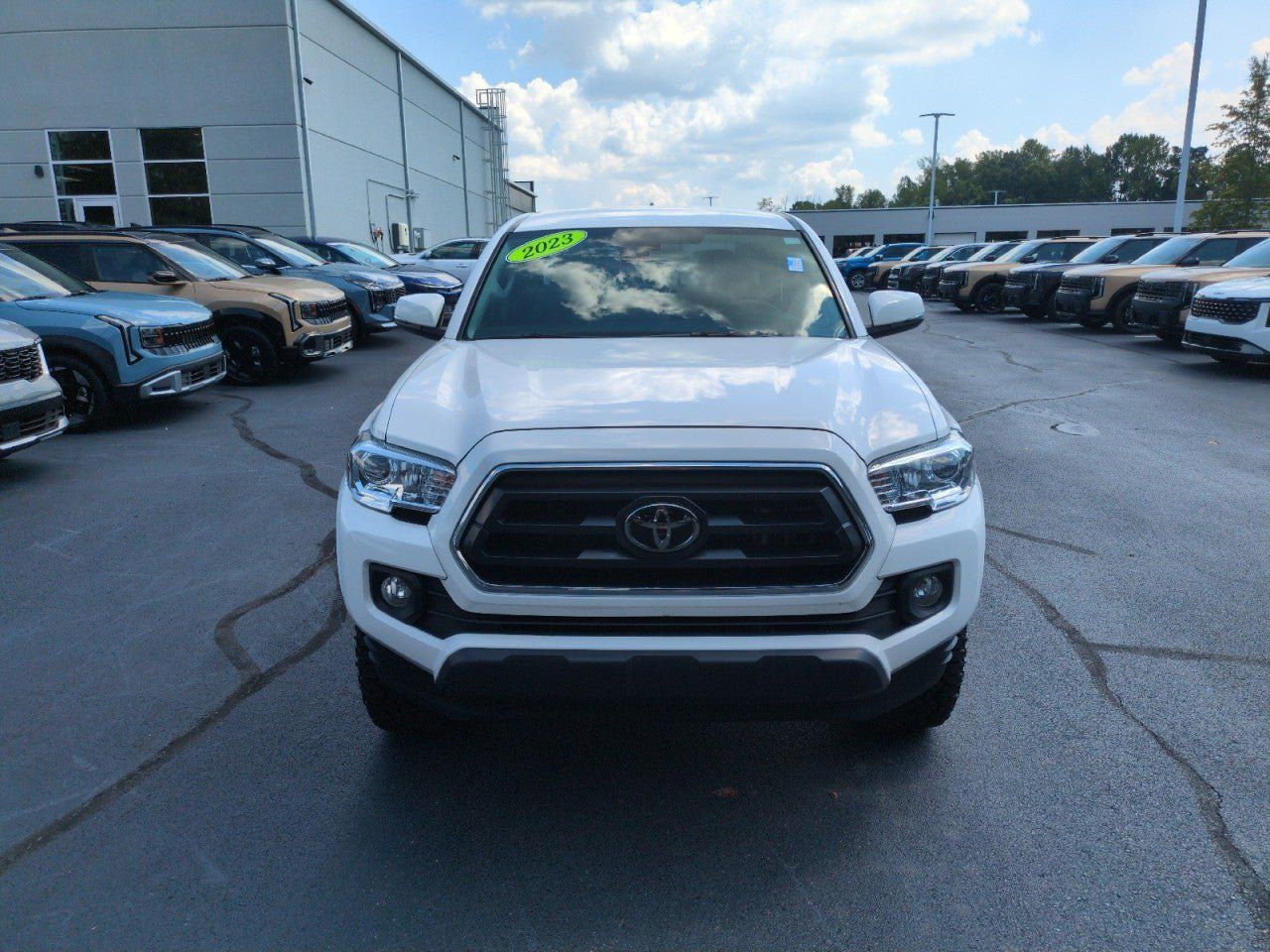 Used 2023 Toyota Tacoma SR5 w/ Technology Package AWD/4WD image 2
