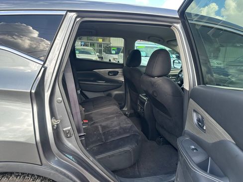 Used 2017 Nissan Murano S AWD/4WD image 14