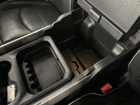 Used 2022 RAM 3500 Laramie image 24