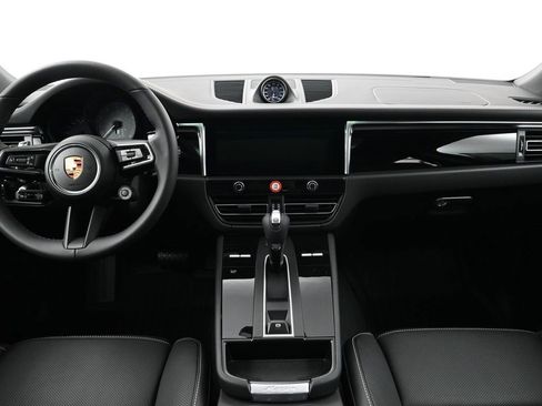 Used 2026 Porsche Macan S image 9