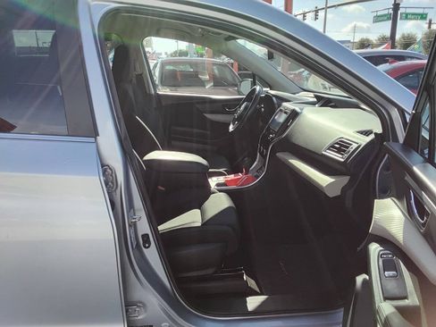 Used 2019 Subaru Ascent Premium AWD/4WD image 4
