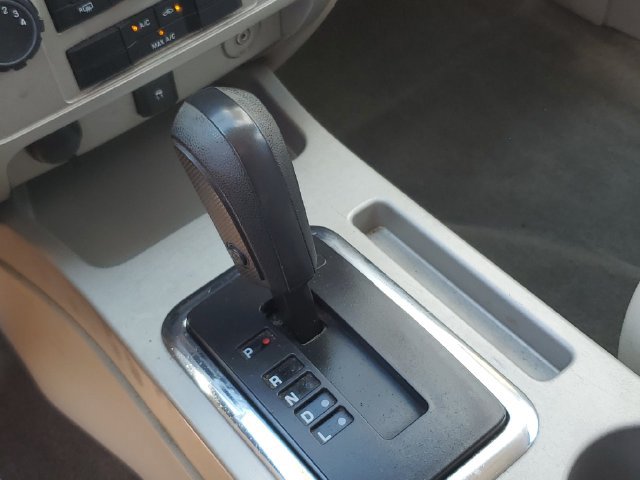 Used 2010 Ford Escape XLT FWD image 26