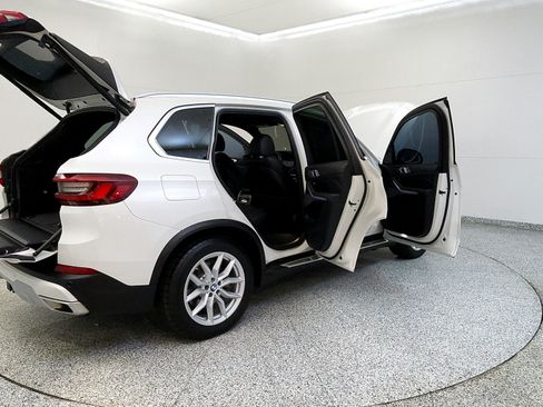 Used 2023 BMW X5 xDrive40i w/ Premium Package AWD/4WD image 12